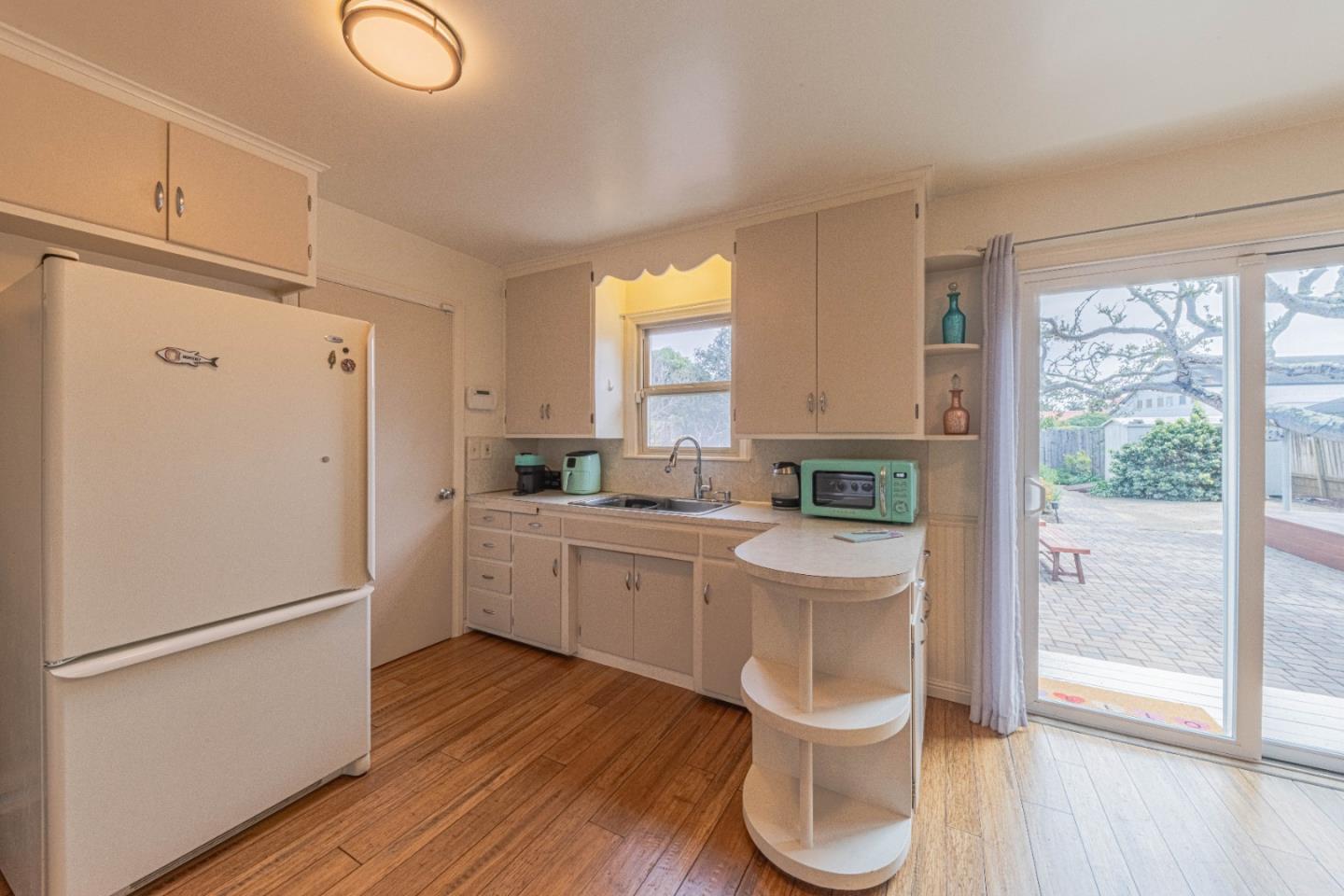 Detail Gallery Image 13 of 29 For 1986 Luxton St, Seaside,  CA 93955 - 2 Beds | 1 Baths