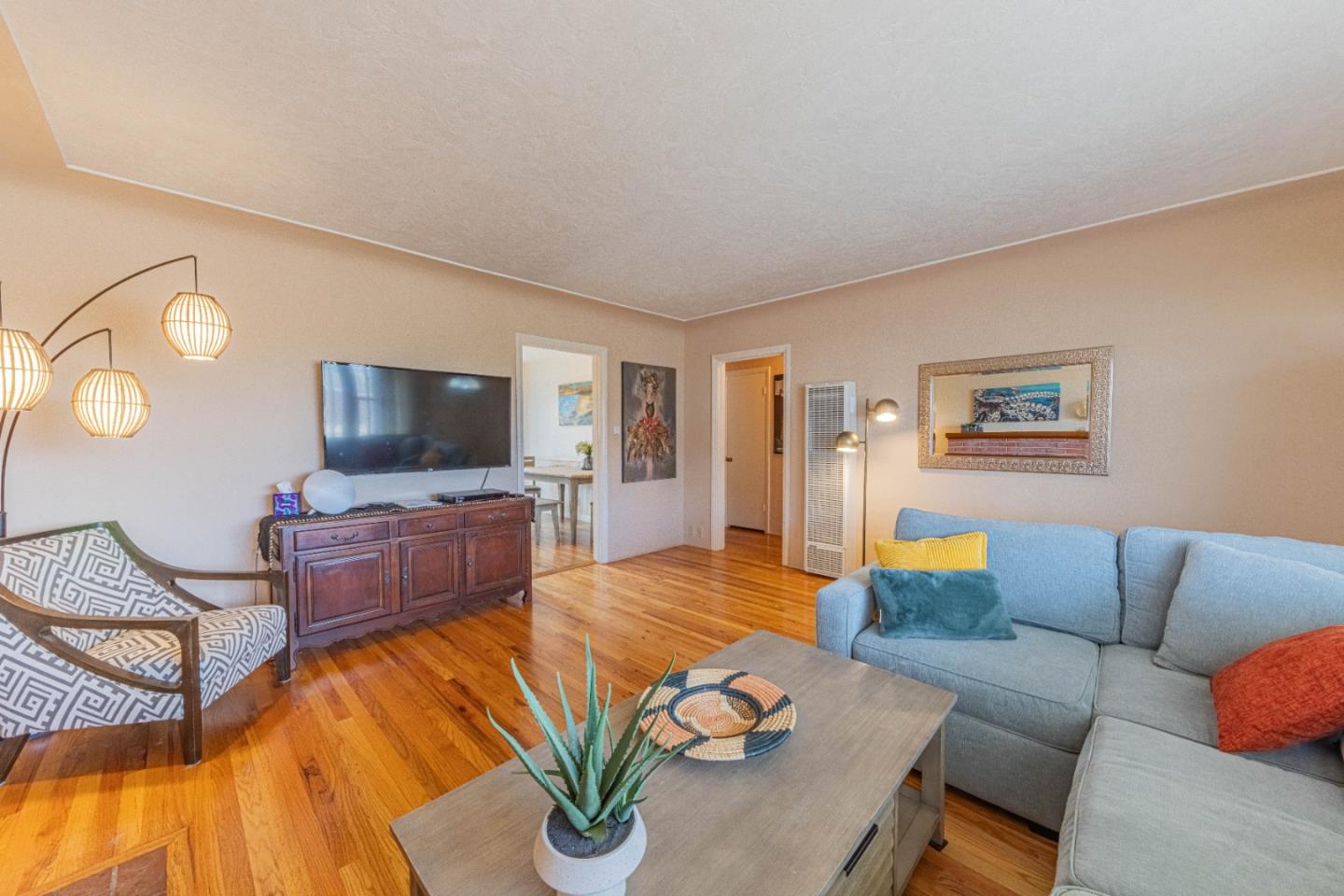 Detail Gallery Image 9 of 29 For 1986 Luxton St, Seaside,  CA 93955 - 2 Beds | 1 Baths