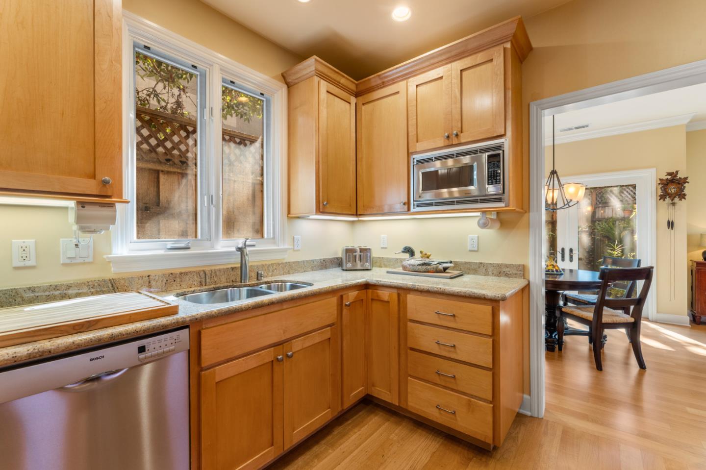 Detail Gallery Image 19 of 49 For 1423 San Antonio St, Menlo Park,  CA 94025 - 3 Beds | 2/1 Baths