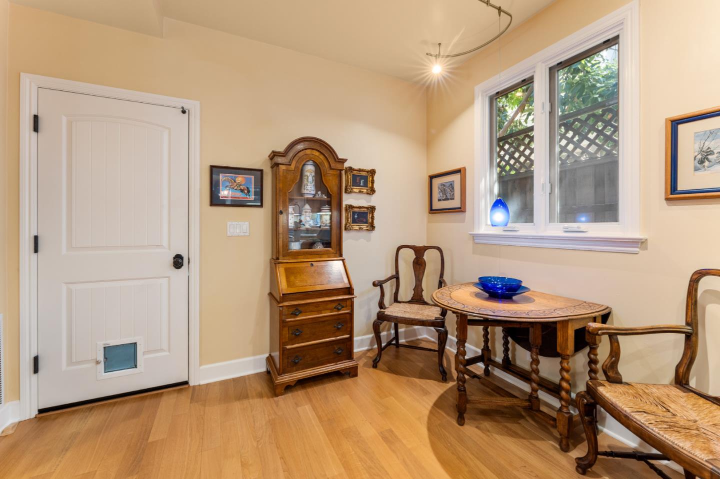 Detail Gallery Image 23 of 49 For 1423 San Antonio St, Menlo Park,  CA 94025 - 3 Beds | 2/1 Baths