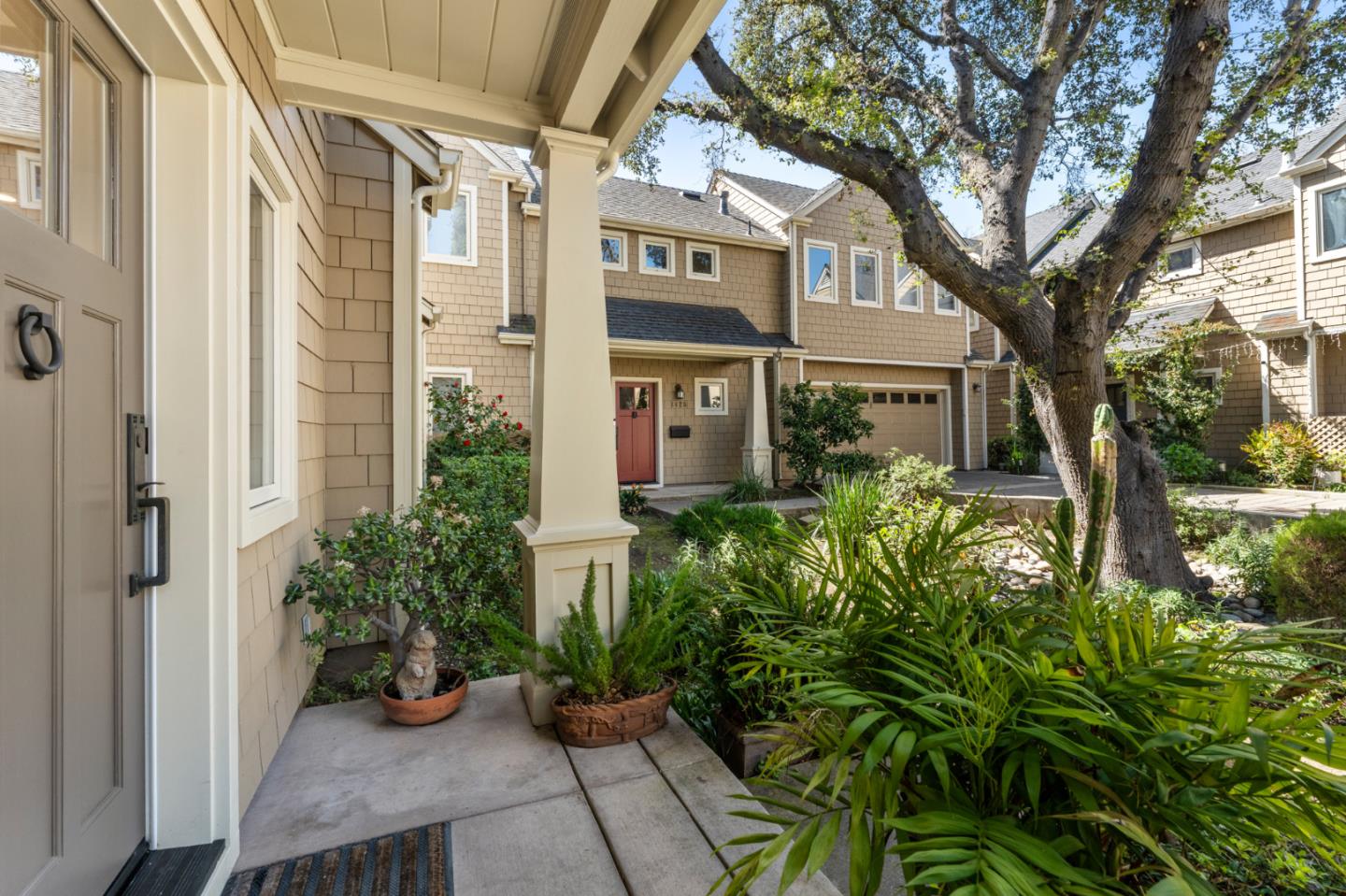 Detail Gallery Image 3 of 49 For 1423 San Antonio St, Menlo Park,  CA 94025 - 3 Beds | 2/1 Baths