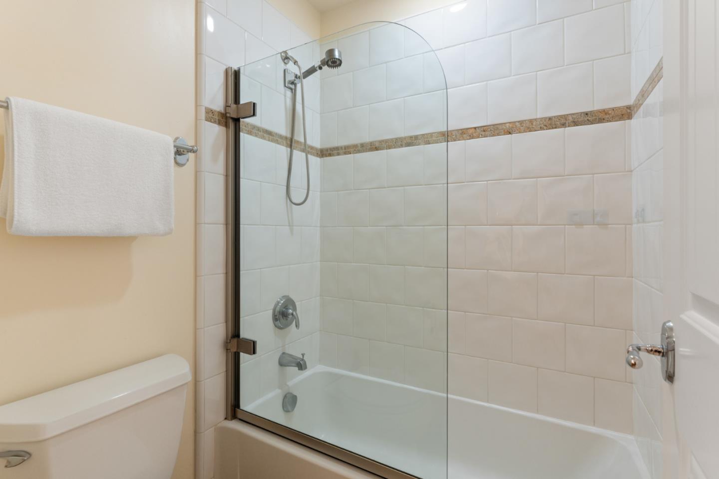 Detail Gallery Image 34 of 49 For 1423 San Antonio St, Menlo Park,  CA 94025 - 3 Beds | 2/1 Baths