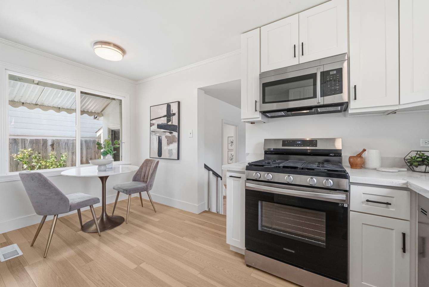 Detail Gallery Image 12 of 57 For 1519 Trollman Ave, San Mateo,  CA 94401 - 4 Beds | 4 Baths