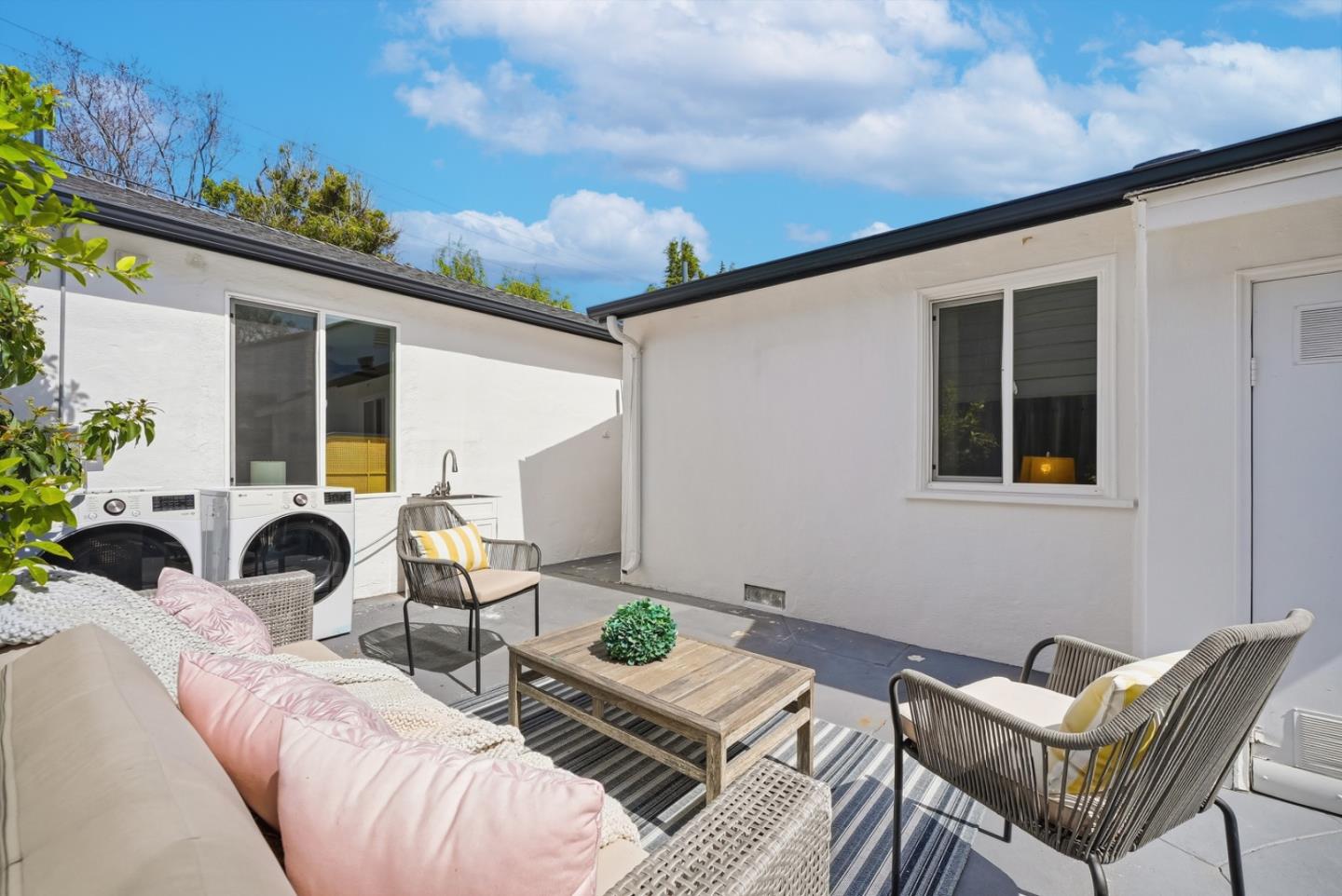 Detail Gallery Image 49 of 57 For 1519 Trollman Ave, San Mateo,  CA 94401 - 4 Beds | 4 Baths