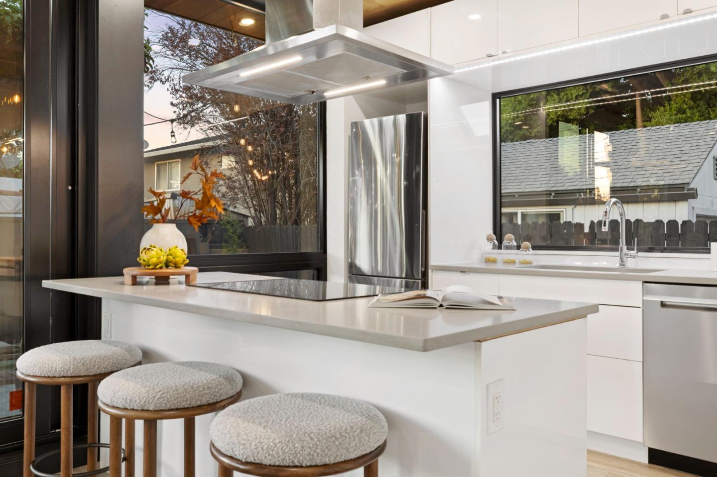 Detail Gallery Image 32 of 45 For 409 Tilton Ave, San Mateo,  CA 94401 - 5 Beds | 3 Baths