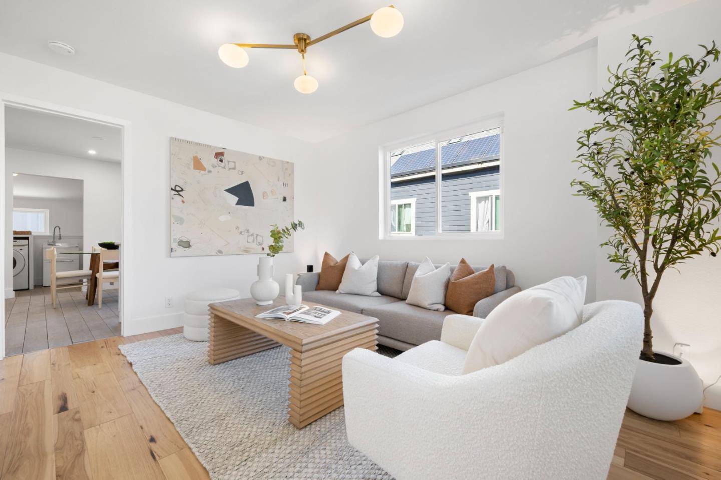 Detail Gallery Image 4 of 45 For 409 Tilton Ave, San Mateo,  CA 94401 - 5 Beds | 3 Baths