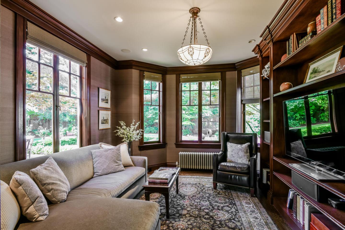 Detail Gallery Image 11 of 29 For 721 Edgewood Rd, San Mateo,  CA 94402 - 6 Beds | 5/1 Baths