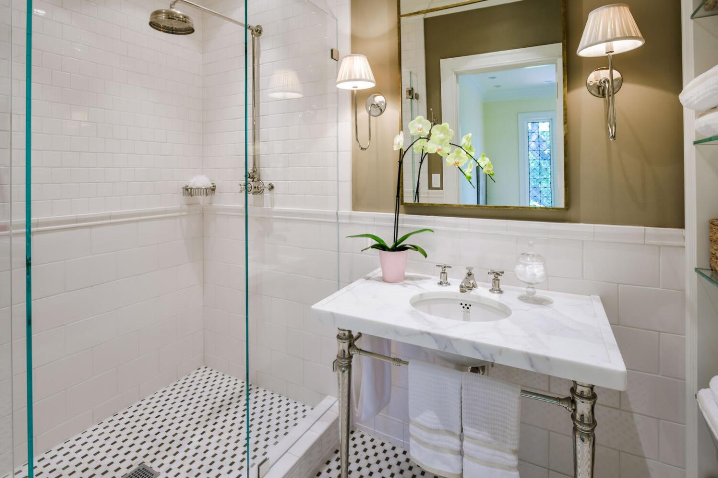 Detail Gallery Image 15 of 29 For 721 Edgewood Rd, San Mateo,  CA 94402 - 6 Beds | 5/1 Baths