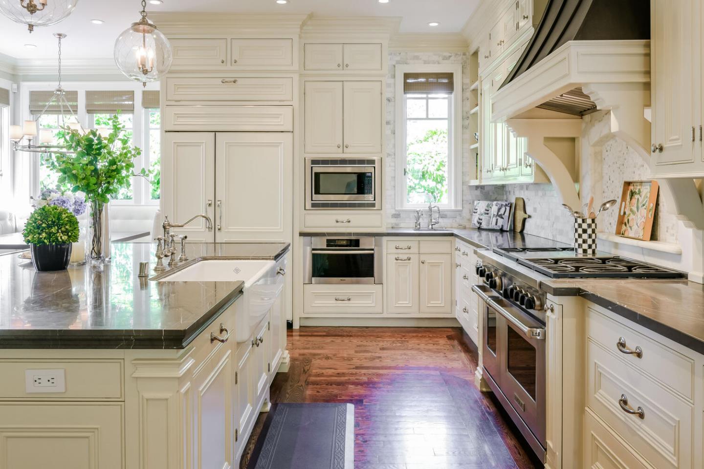 Detail Gallery Image 9 of 29 For 721 Edgewood Rd, San Mateo,  CA 94402 - 6 Beds | 5/1 Baths