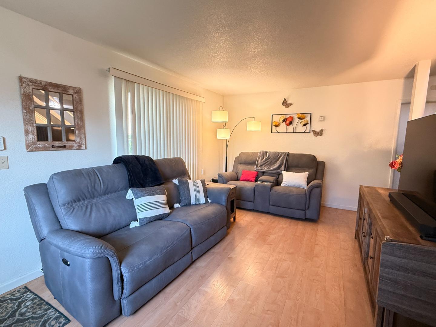 Detail Gallery Image 10 of 19 For 12911 Barkley Dr, Salinas,  CA 93906 - – Beds | – Baths