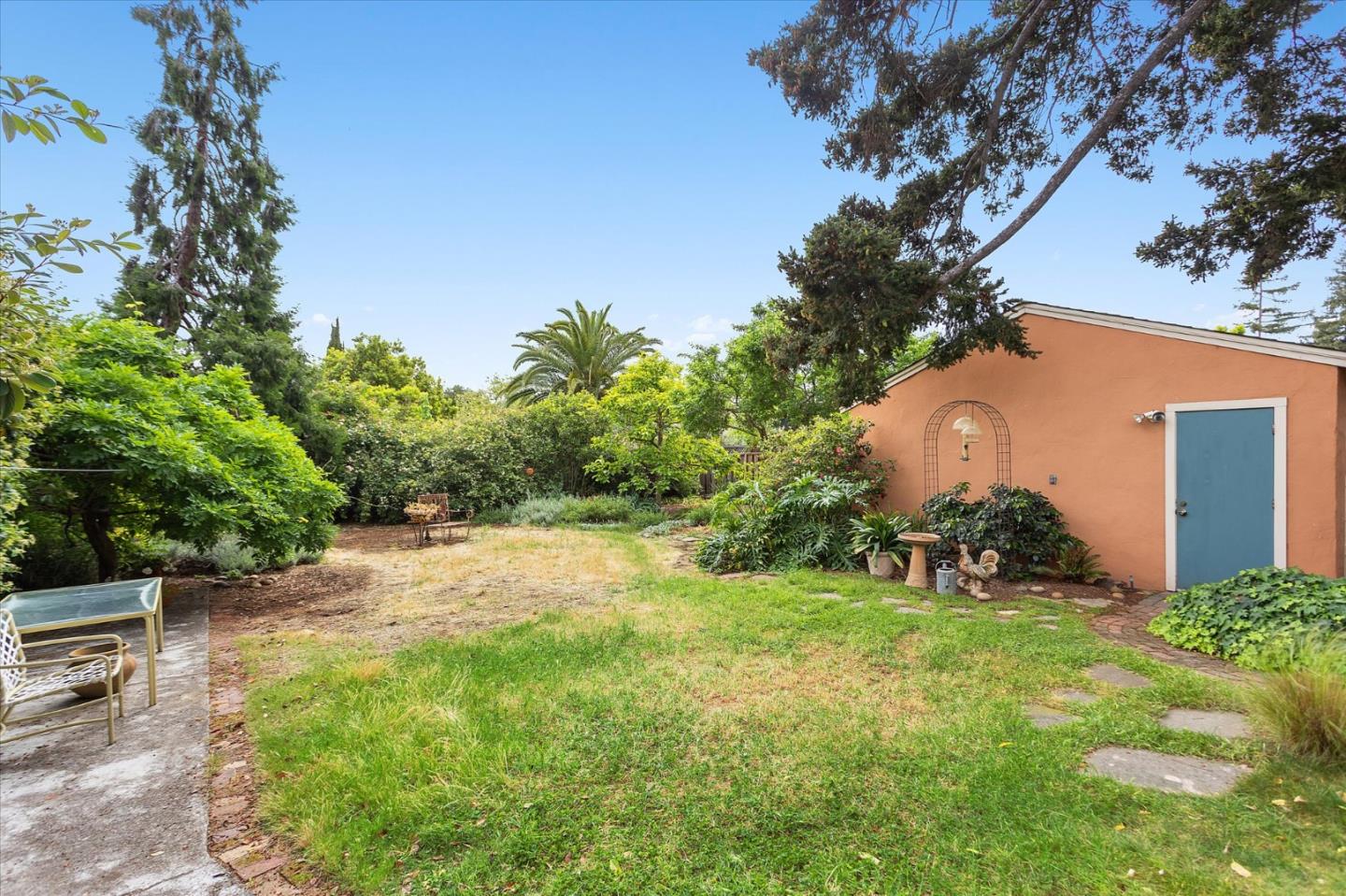 Detail Gallery Image 17 of 23 For 15590 Linda Ave, Los Gatos,  CA 95032 - 2 Beds | 1 Baths