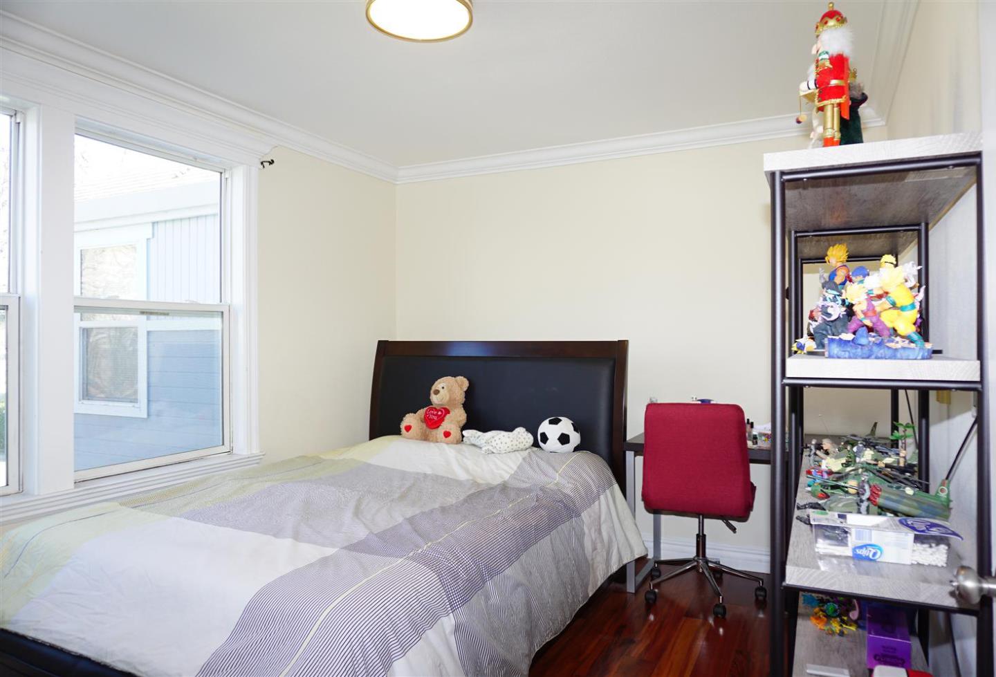 Detail Gallery Image 10 of 17 For 2057 E San Antonio St, San Jose,  CA 95116 - 3 Beds | 2/1 Baths