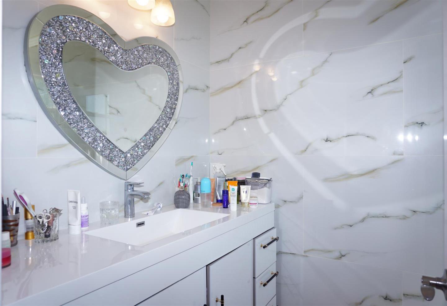 Detail Gallery Image 11 of 17 For 2057 E San Antonio St, San Jose,  CA 95116 - 3 Beds | 2/1 Baths