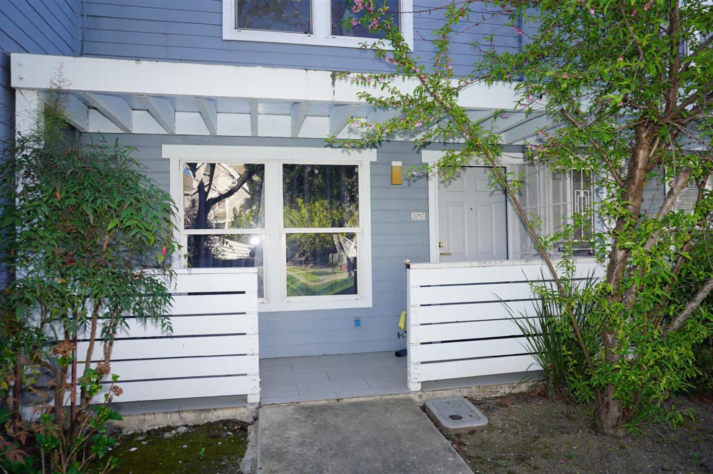 Detail Gallery Image 3 of 17 For 2057 E San Antonio St, San Jose,  CA 95116 - 3 Beds | 2/1 Baths