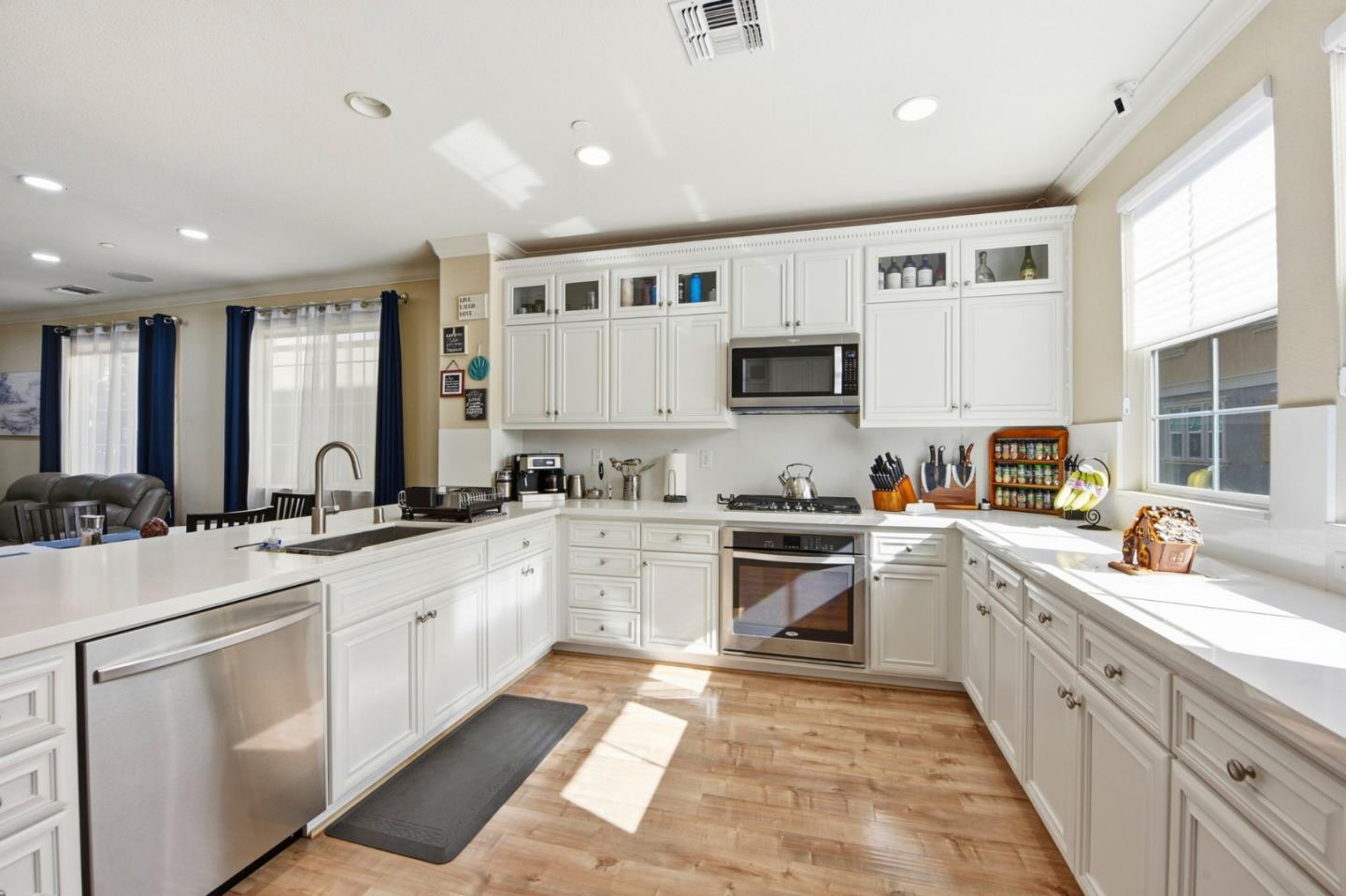 Detail Gallery Image 12 of 44 For 56 Regency Pl, Hayward,  CA 94544 - 3 Beds | 2 Baths