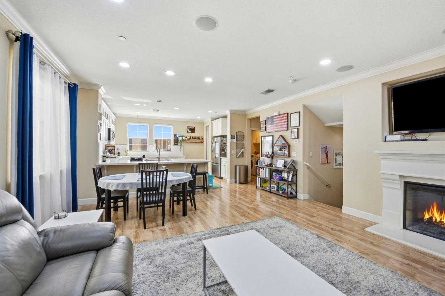 Detail Gallery Image 8 of 44 For 56 Regency Pl, Hayward,  CA 94544 - 3 Beds | 2 Baths