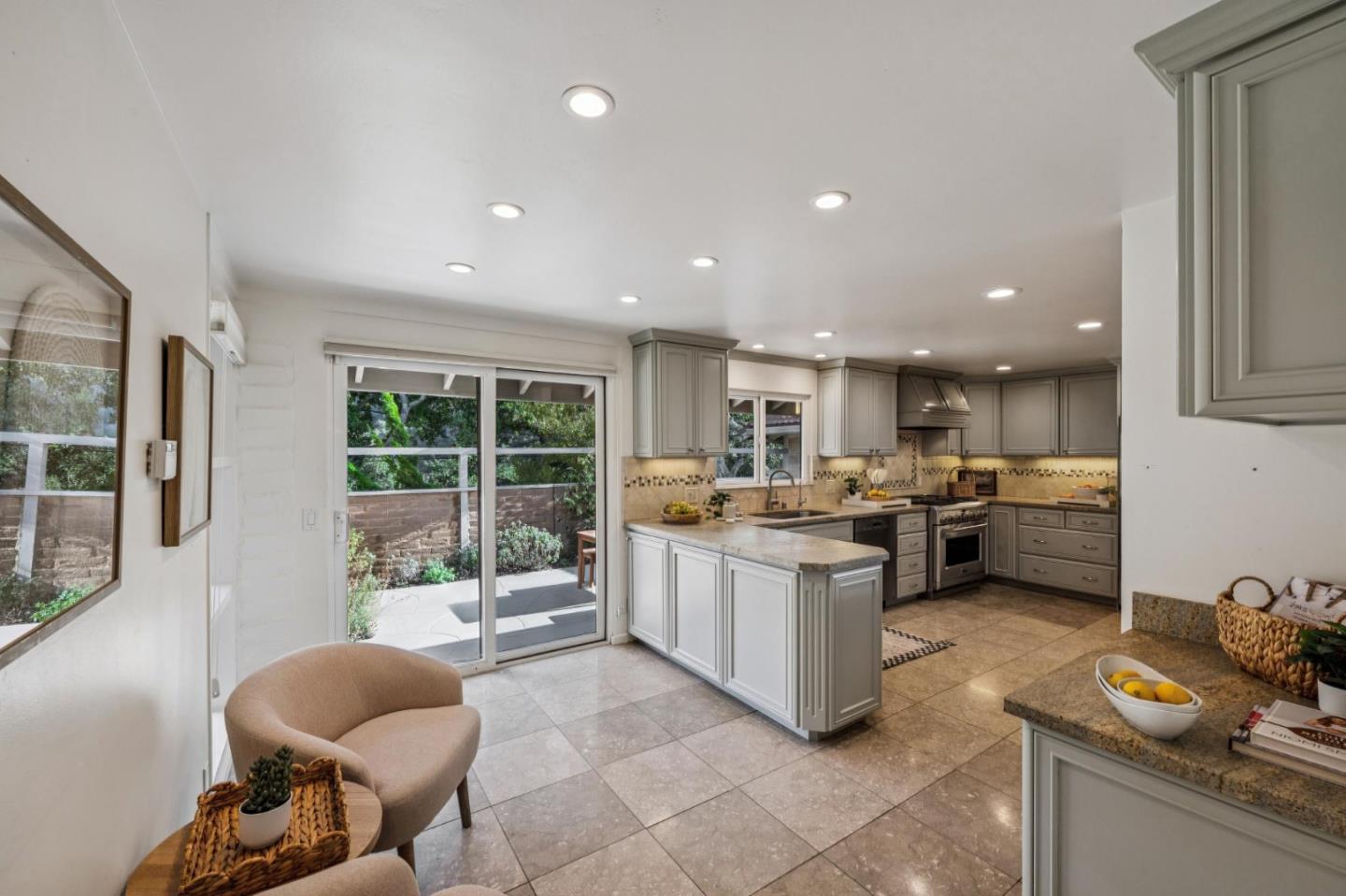 Detail Gallery Image 18 of 49 For 760 Country Club Dr, Carmel Valley,  CA 93924 - 4 Beds | 3 Baths