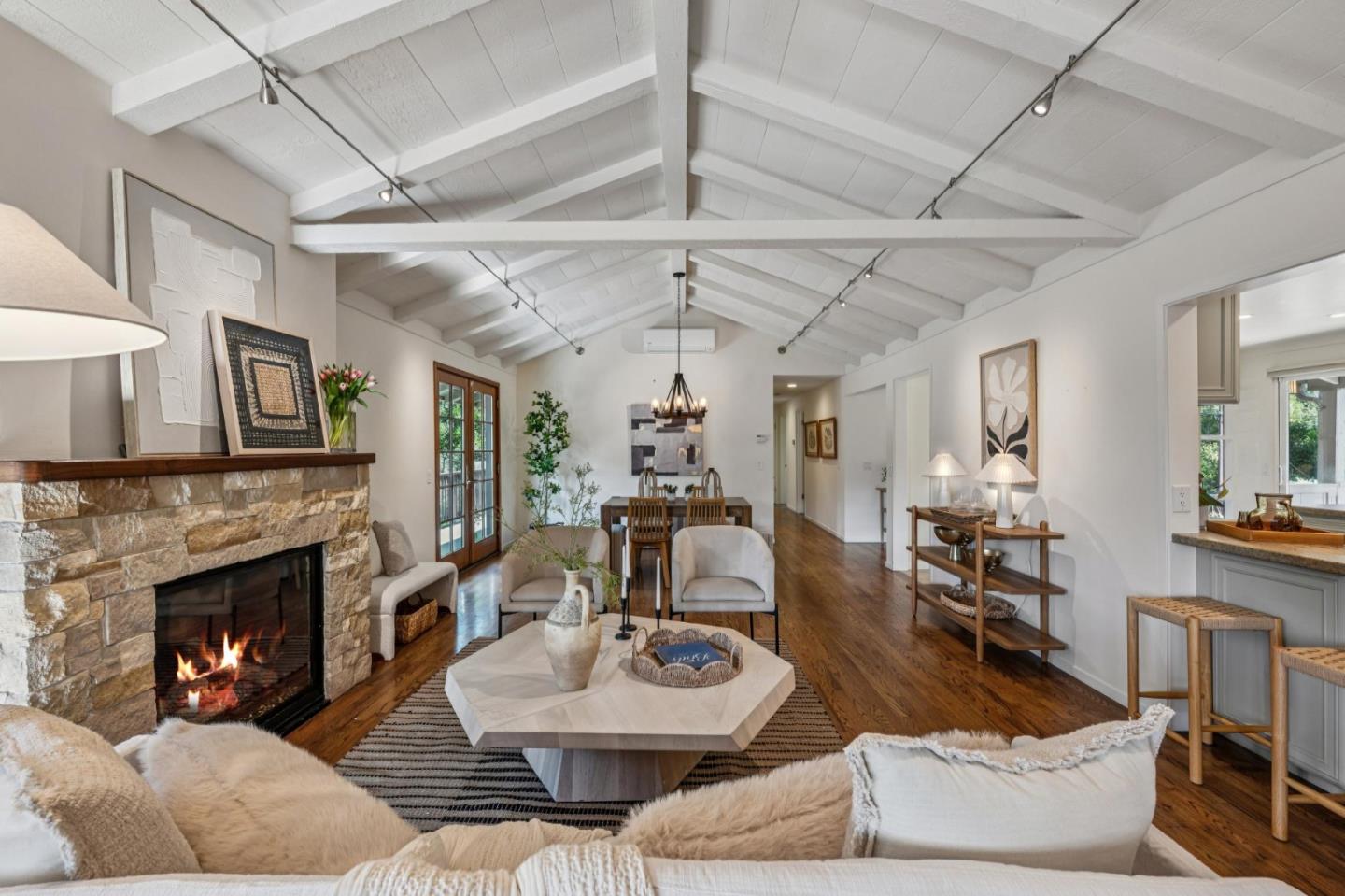 Detail Gallery Image 21 of 49 For 760 Country Club Dr, Carmel Valley,  CA 93924 - 4 Beds | 3 Baths