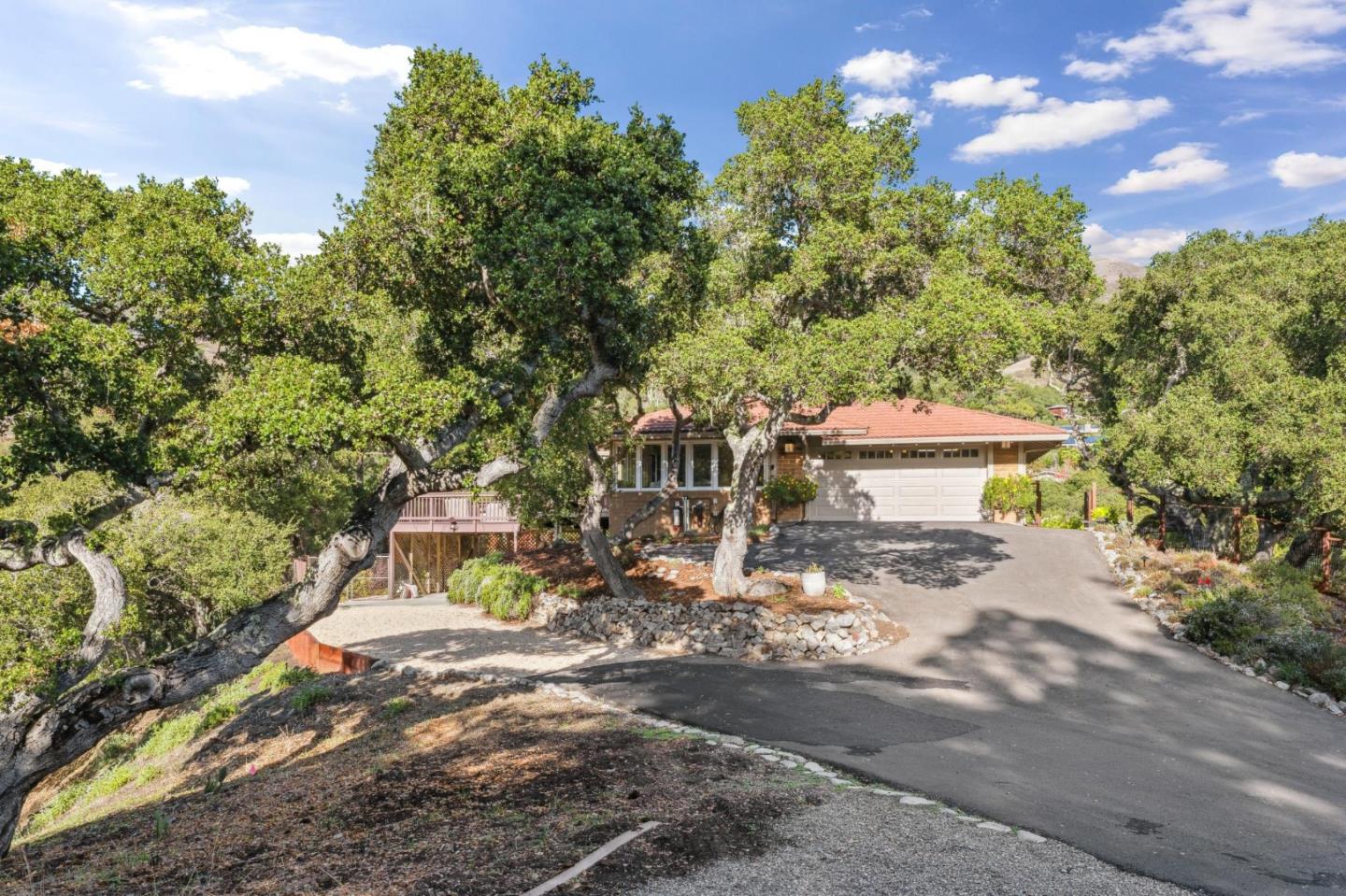 Detail Gallery Image 4 of 49 For 760 Country Club Dr, Carmel Valley,  CA 93924 - 4 Beds | 3 Baths