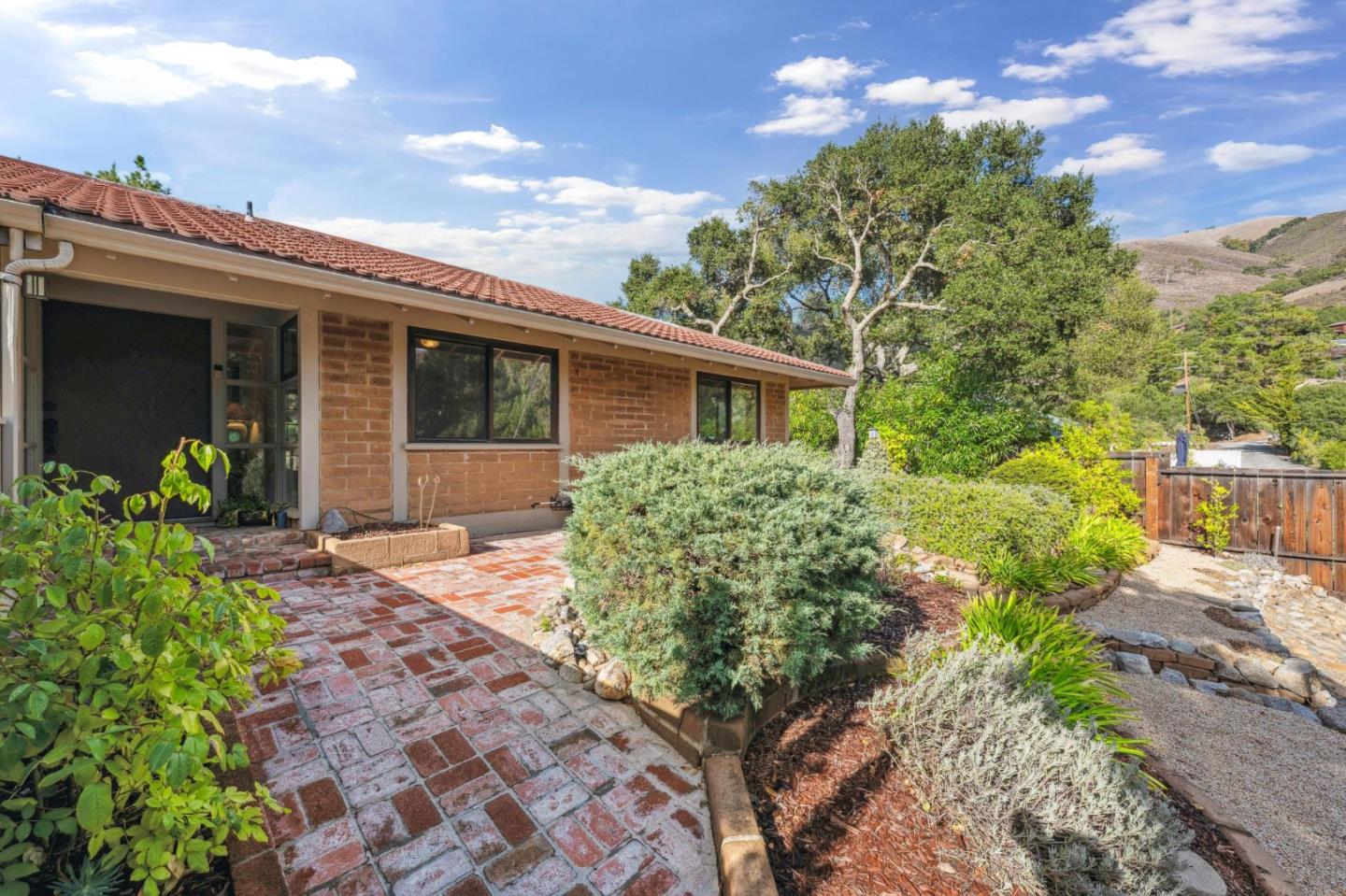 Detail Gallery Image 7 of 49 For 760 Country Club Dr, Carmel Valley,  CA 93924 - 4 Beds | 3 Baths