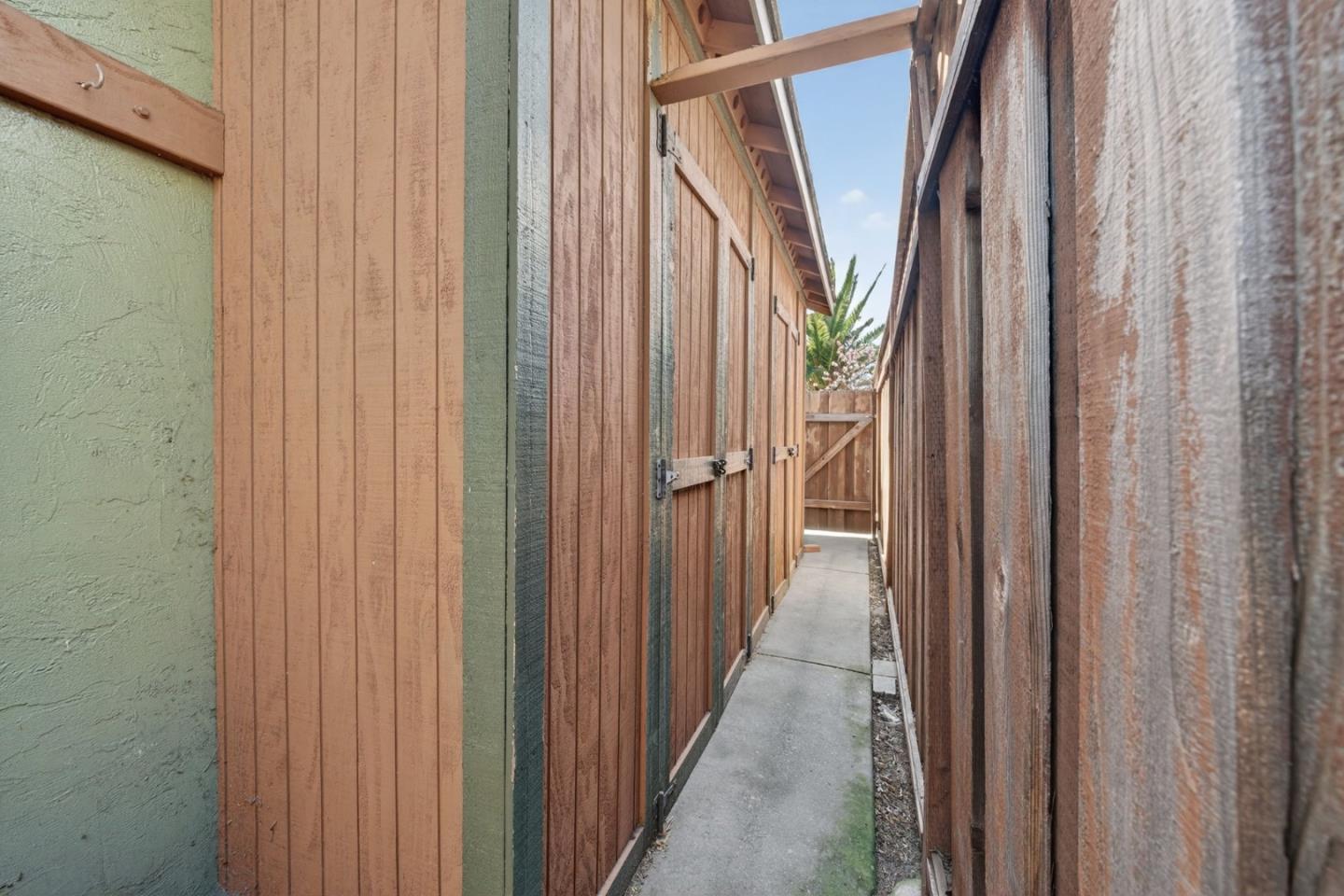 Detail Gallery Image 40 of 41 For 3950 Meridian Ave, San Jose,  CA 95124 - 3 Beds | 2 Baths