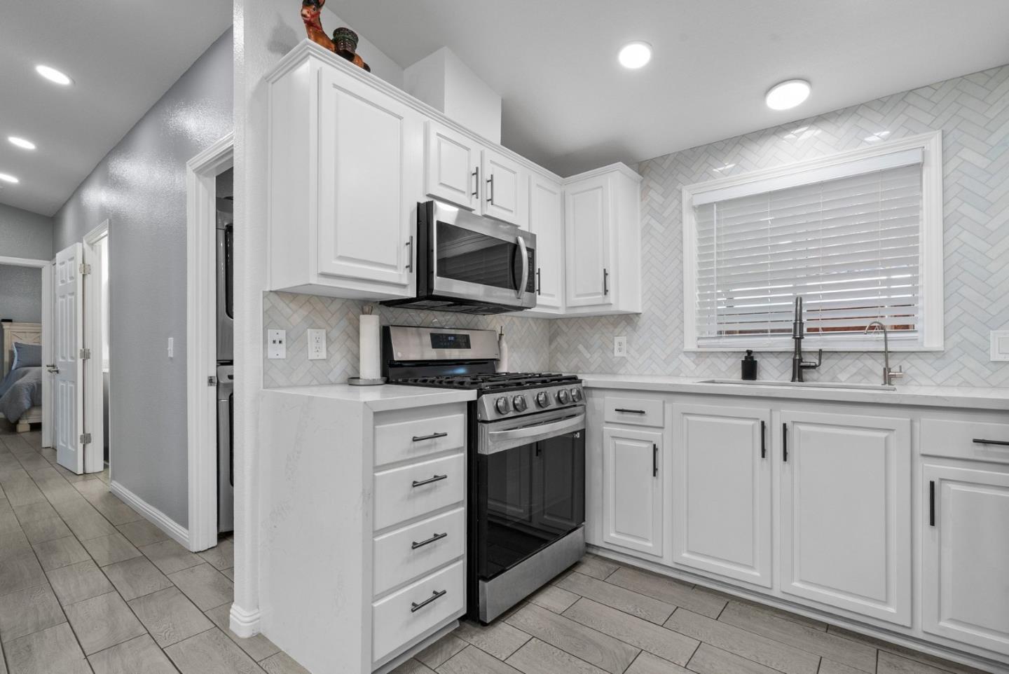 Detail Gallery Image 17 of 50 For 789 Green Valley Rd #121,  Watsonville,  CA 95076 - 3 Beds | 2 Baths