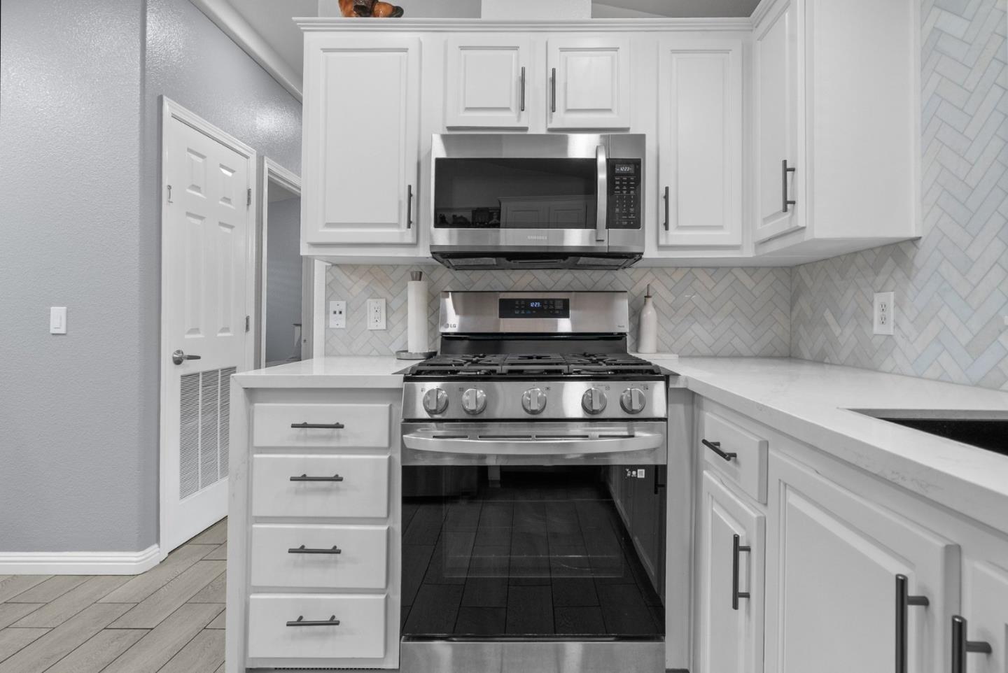 Detail Gallery Image 19 of 50 For 789 Green Valley Rd #121,  Watsonville,  CA 95076 - 3 Beds | 2 Baths