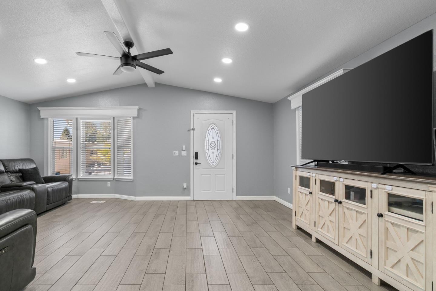 Detail Gallery Image 8 of 50 For 789 Green Valley Rd #121,  Watsonville,  CA 95076 - 3 Beds | 2 Baths