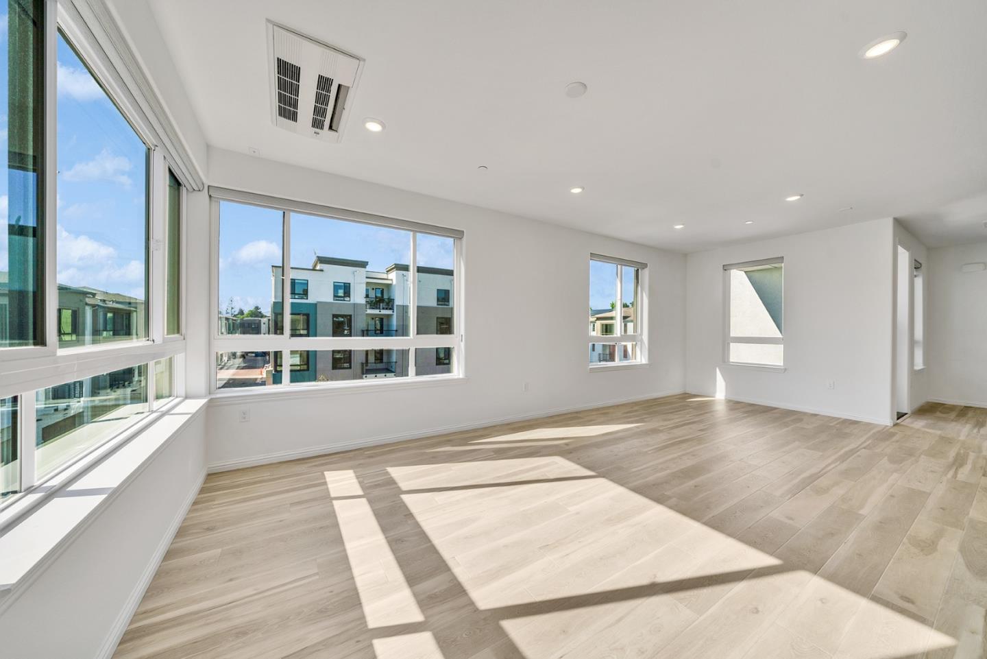 Detail Gallery Image 13 of 48 For 400 Siam Ter #5,  Sunnyvale,  CA 94089 - 2 Beds | 2 Baths