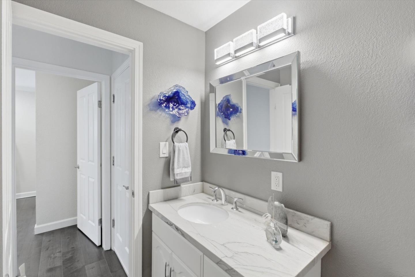 Detail Gallery Image 10 of 39 For 1695 Grizilo Dr, San Jose,  CA 95124 - 6 Beds | 3/1 Baths