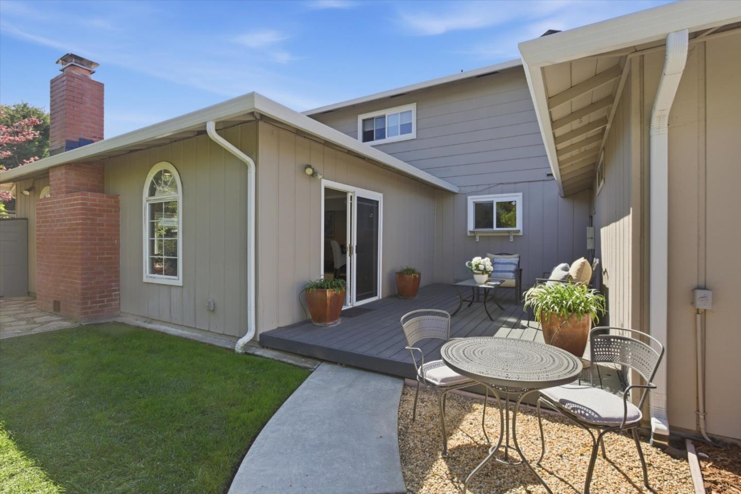 Detail Gallery Image 19 of 39 For 1695 Grizilo Dr, San Jose,  CA 95124 - 6 Beds | 3/1 Baths