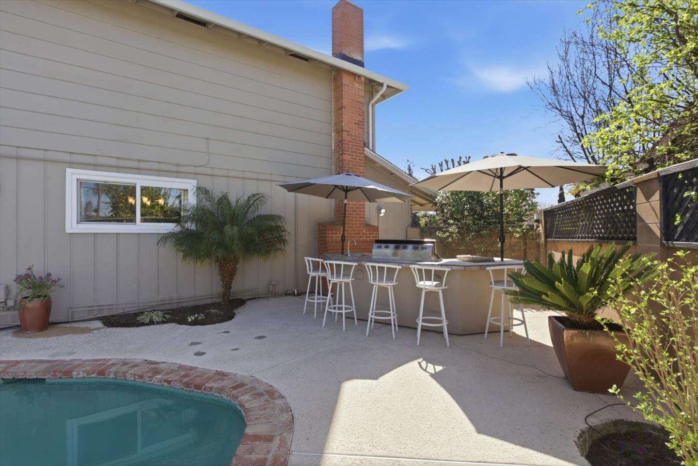 Detail Gallery Image 22 of 39 For 1695 Grizilo Dr, San Jose,  CA 95124 - 6 Beds | 3/1 Baths