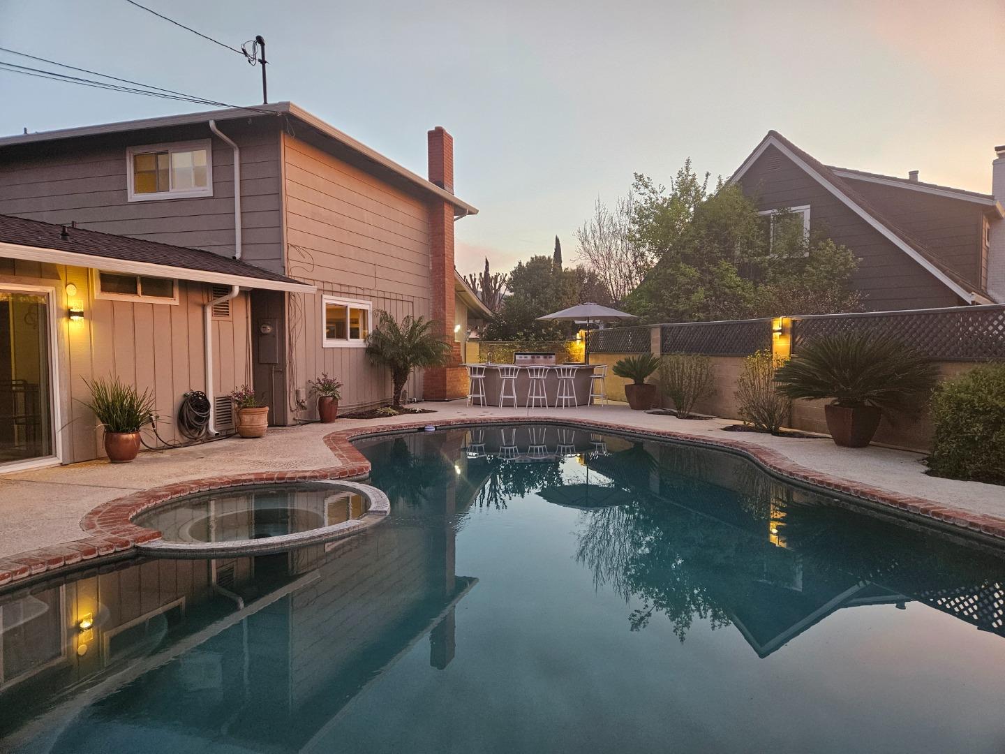 Detail Gallery Image 30 of 39 For 1695 Grizilo Dr, San Jose,  CA 95124 - 6 Beds | 3/1 Baths