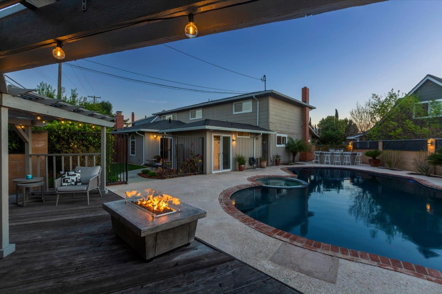 Detail Gallery Image 32 of 39 For 1695 Grizilo Dr, San Jose,  CA 95124 - 6 Beds | 3/1 Baths