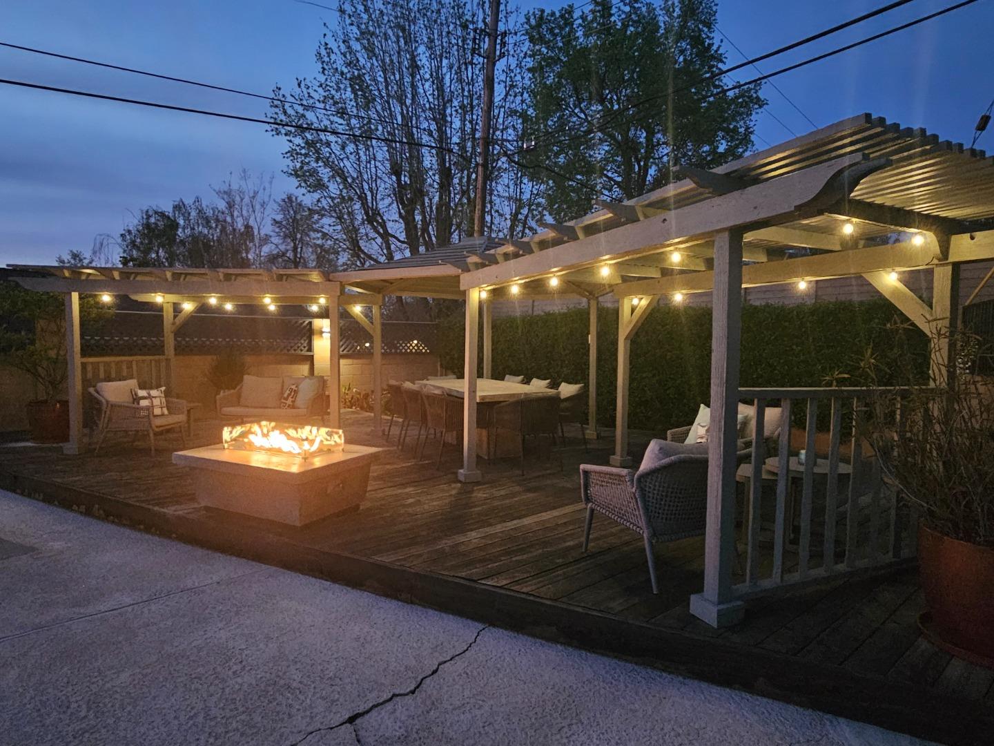 Detail Gallery Image 33 of 39 For 1695 Grizilo Dr, San Jose,  CA 95124 - 6 Beds | 3/1 Baths