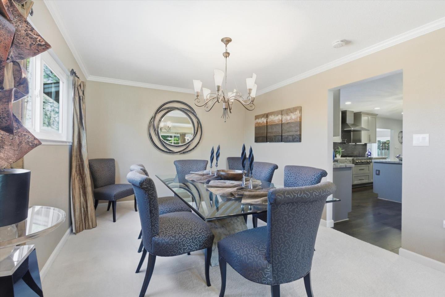 Detail Gallery Image 4 of 39 For 1695 Grizilo Dr, San Jose,  CA 95124 - 6 Beds | 3/1 Baths