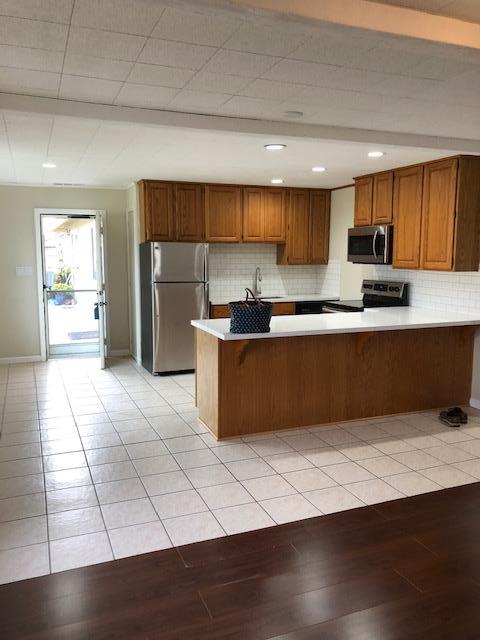 Detail Gallery Image 4 of 13 For 56 Hobart Ave, San Mateo,  CA 94402 - 3 Beds | 2 Baths