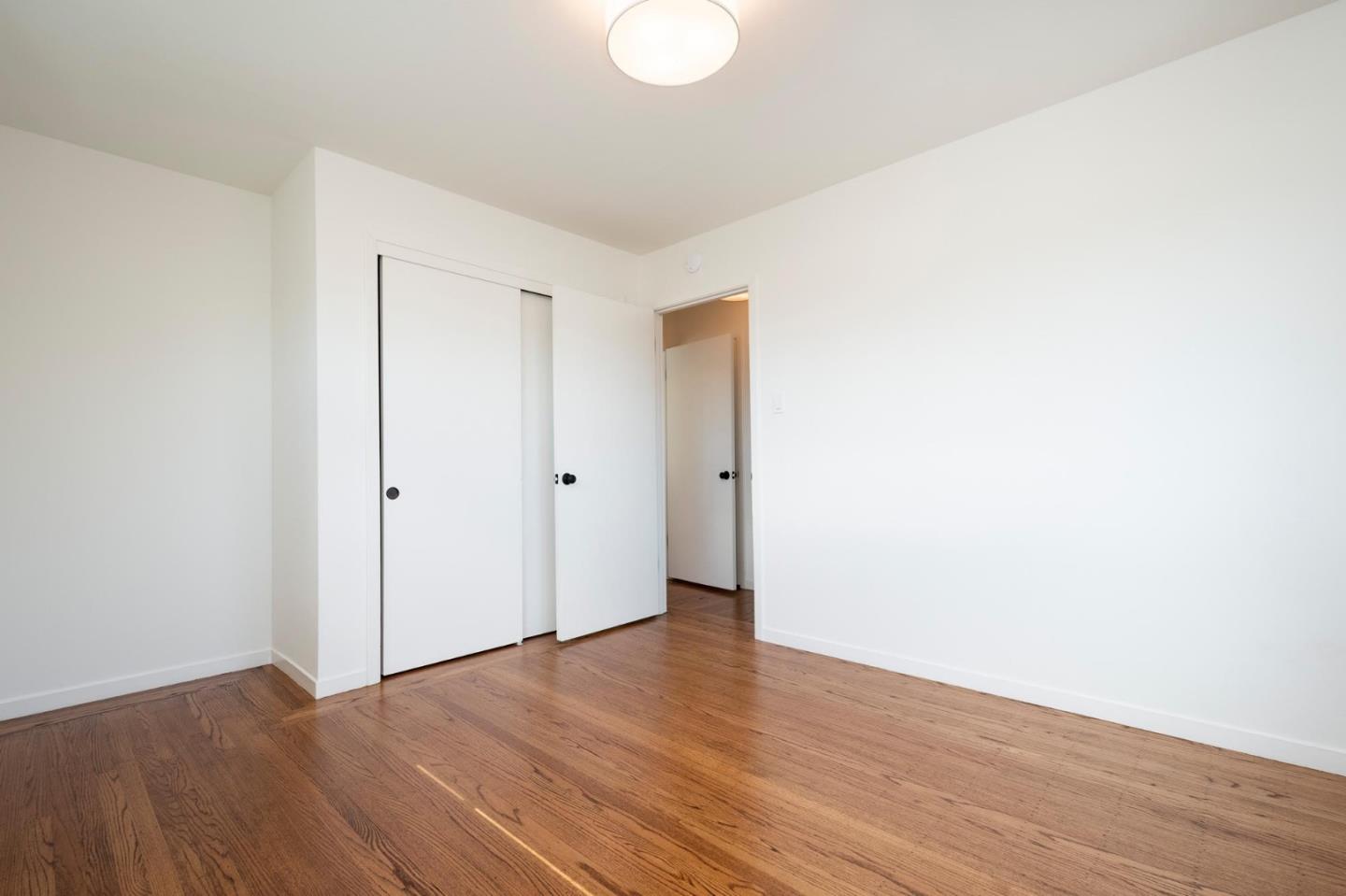 Detail Gallery Image 11 of 14 For 815 Burlingame Ave #4,  Burlingame,  CA 94010 - 2 Beds | 1 Baths