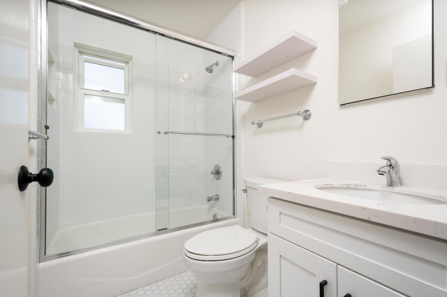 Detail Gallery Image 14 of 14 For 815 Burlingame Ave #4,  Burlingame,  CA 94010 - 2 Beds | 1 Baths
