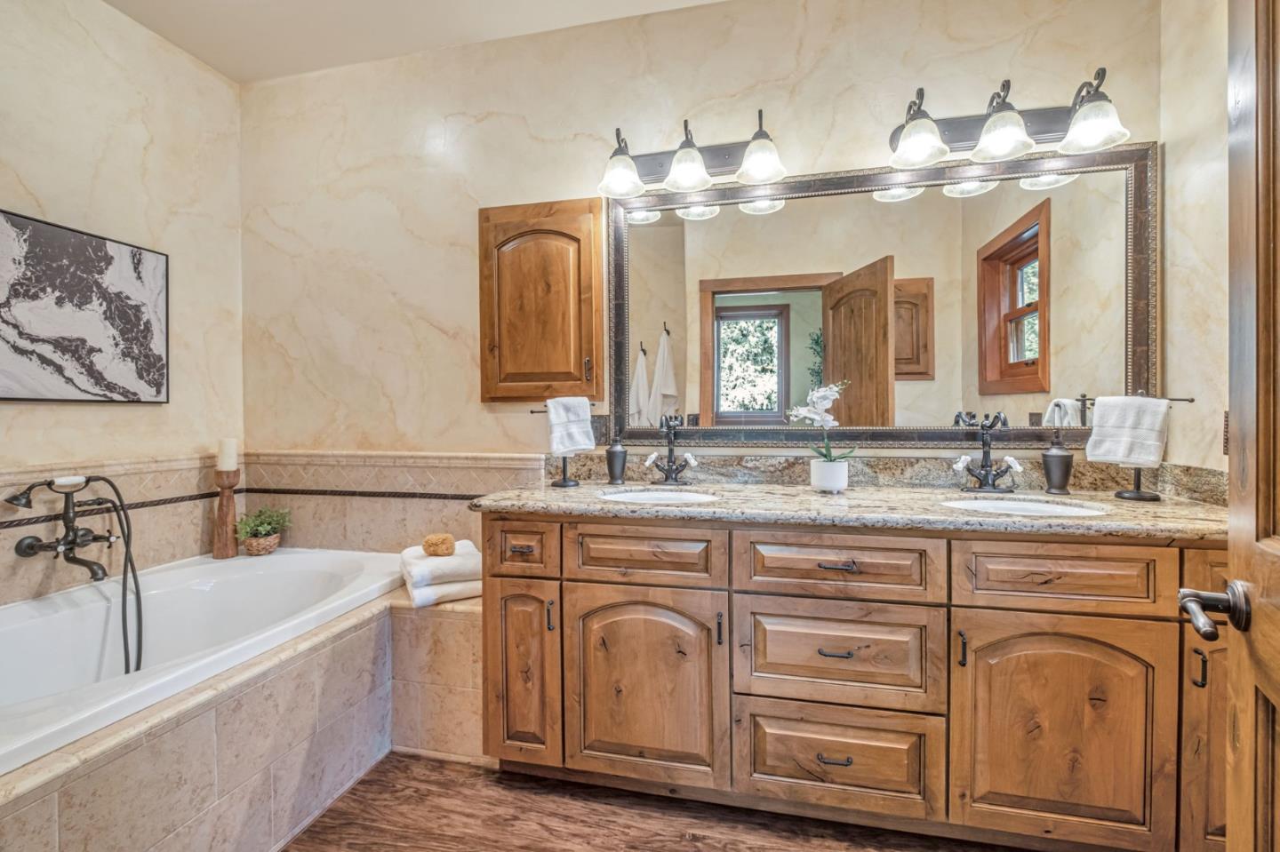 Detail Gallery Image 26 of 76 For 601 Old Hazel Dell Road, Watsonville,  CA 95076 - 5 Beds | 3/1 Baths