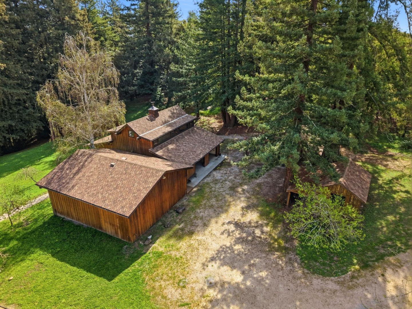 Detail Gallery Image 4 of 76 For 601 Old Hazel Dell Road, Watsonville,  CA 95076 - 5 Beds | 3/1 Baths