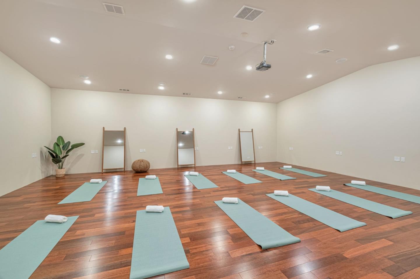 Detail Gallery Image 55 of 76 For 601 Old Hazel Dell Road, Watsonville,  CA 95076 - 5 Beds | 3/1 Baths