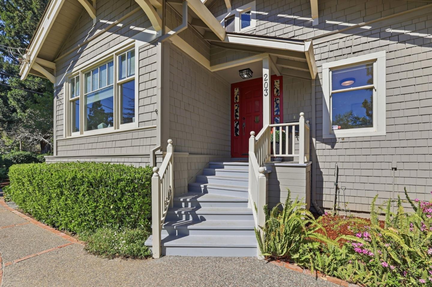 Detail Gallery Image 4 of 52 For 203 Alexander Ave, Los Gatos,  CA 95030 - 5 Beds | 4 Baths