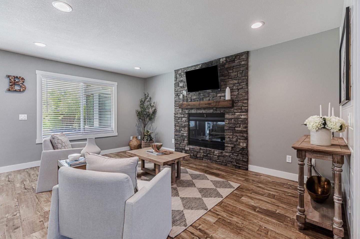 Detail Gallery Image 13 of 73 For 640 S Ridgemark Dr, Hollister,  CA 95023 - 4 Beds | 4 Baths