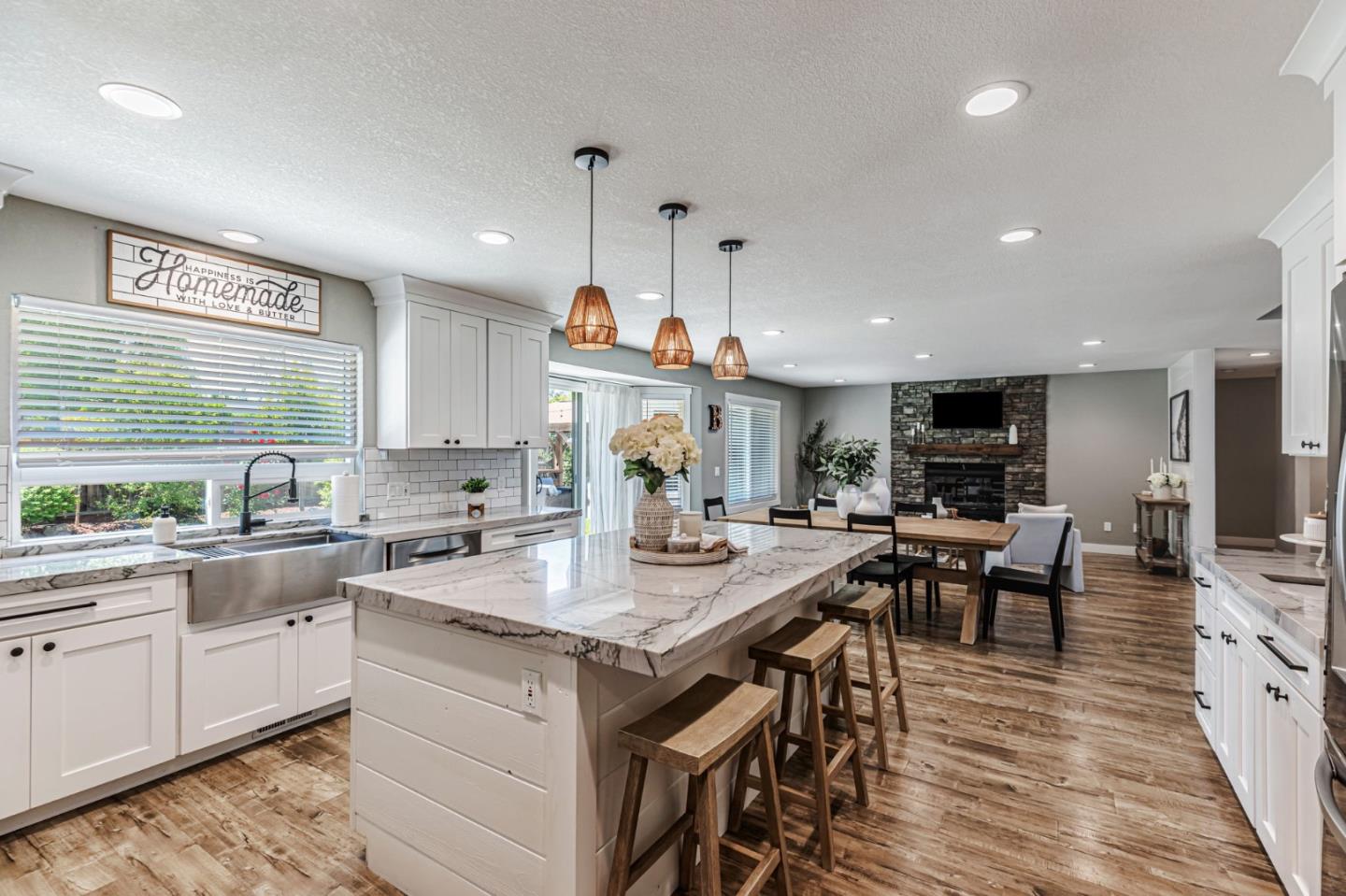 Detail Gallery Image 15 of 73 For 640 S Ridgemark Dr, Hollister,  CA 95023 - 4 Beds | 4 Baths