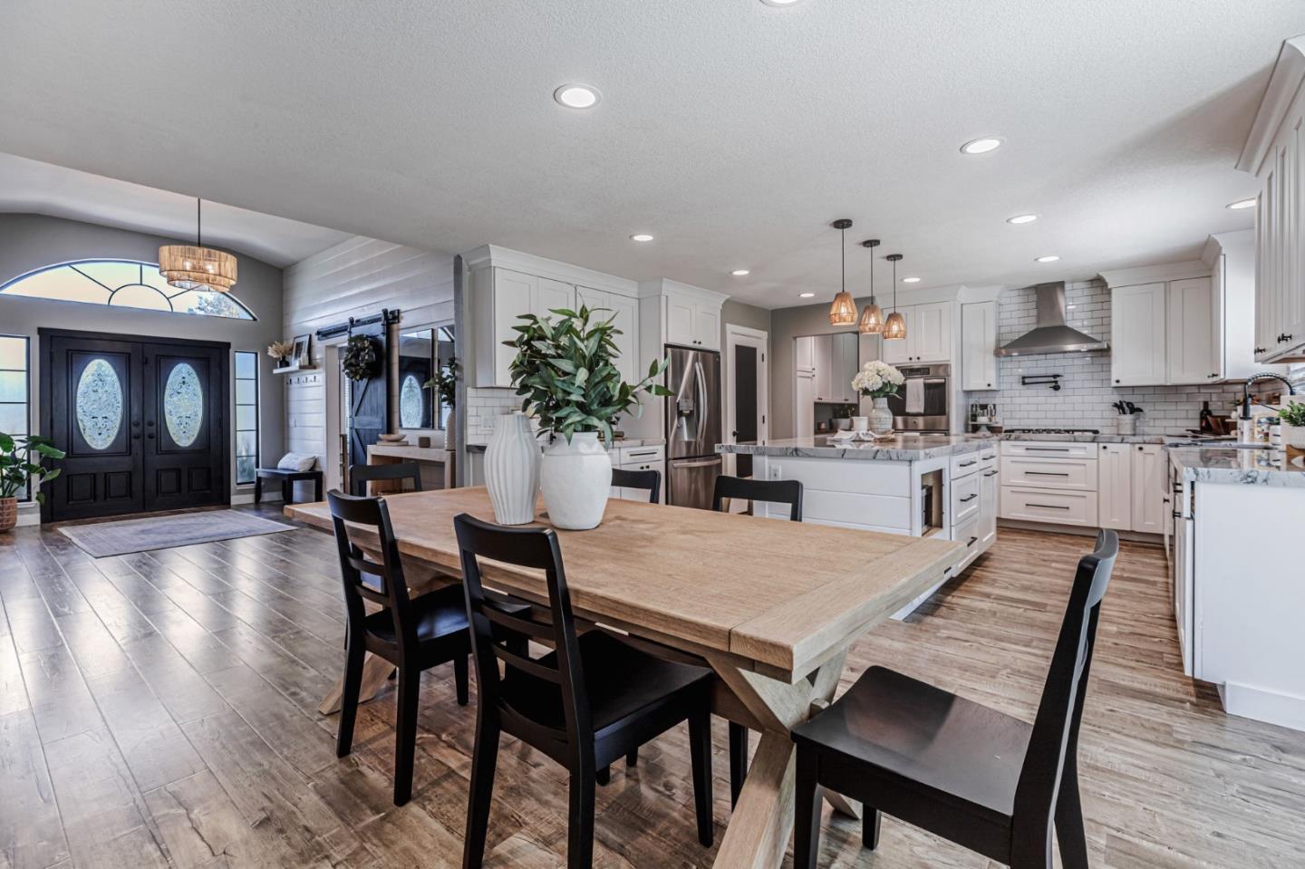 Detail Gallery Image 25 of 73 For 640 S Ridgemark Dr, Hollister,  CA 95023 - 4 Beds | 4 Baths