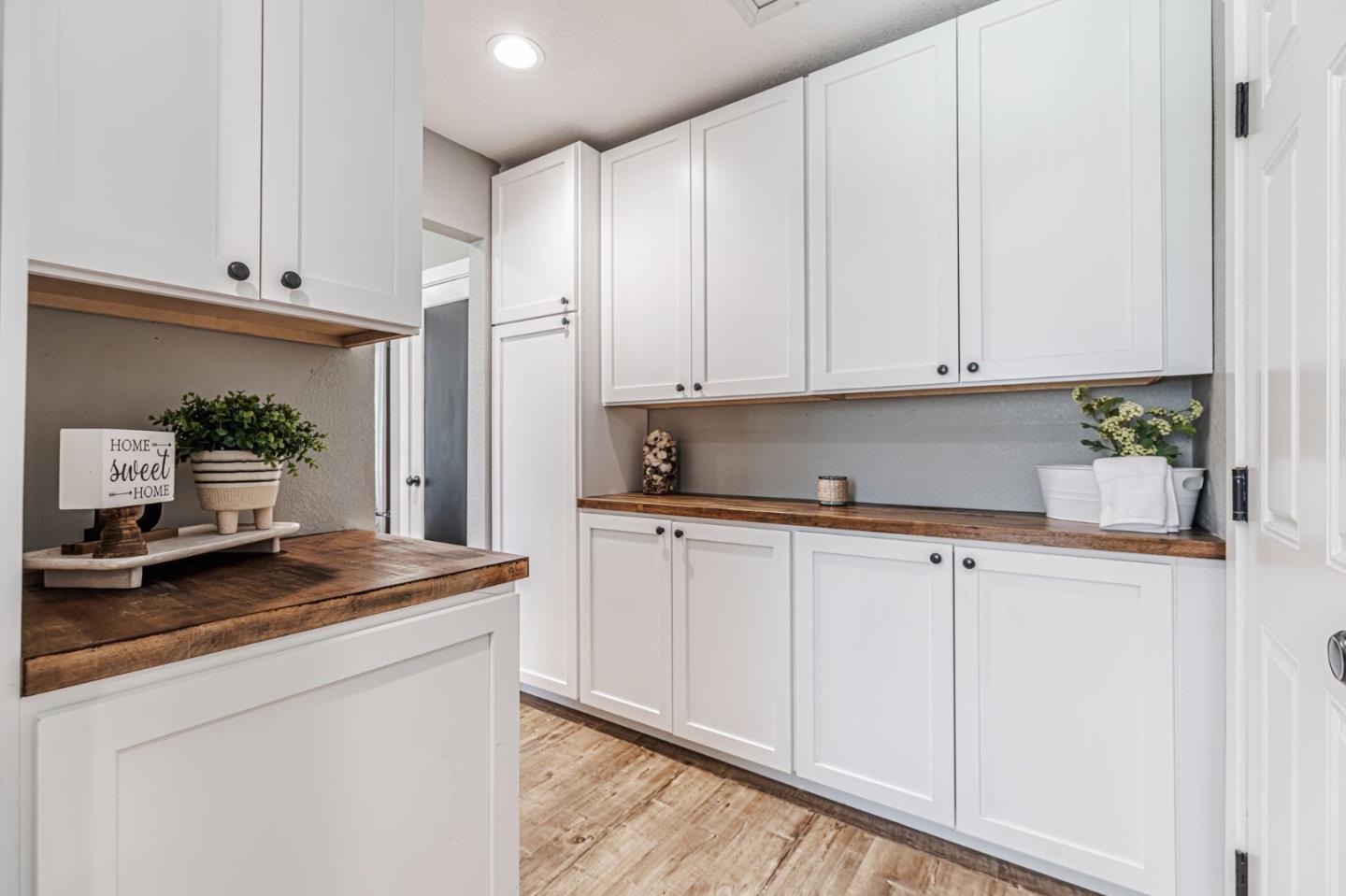 Detail Gallery Image 35 of 73 For 640 S Ridgemark Dr, Hollister,  CA 95023 - 4 Beds | 4 Baths