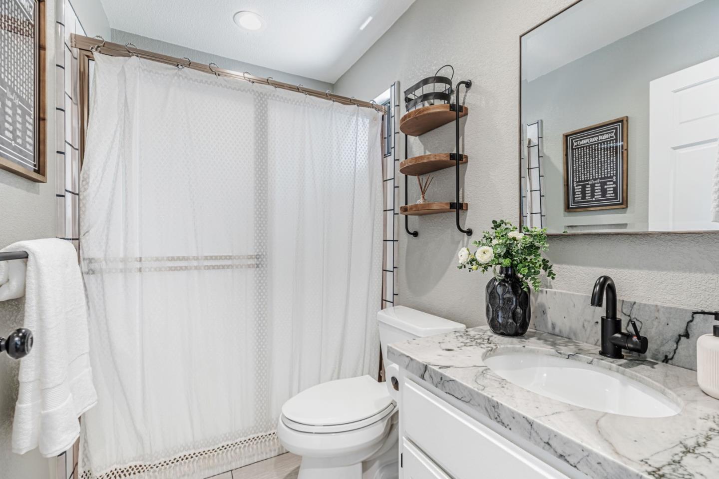 Detail Gallery Image 38 of 73 For 640 S Ridgemark Dr, Hollister,  CA 95023 - 4 Beds | 4 Baths