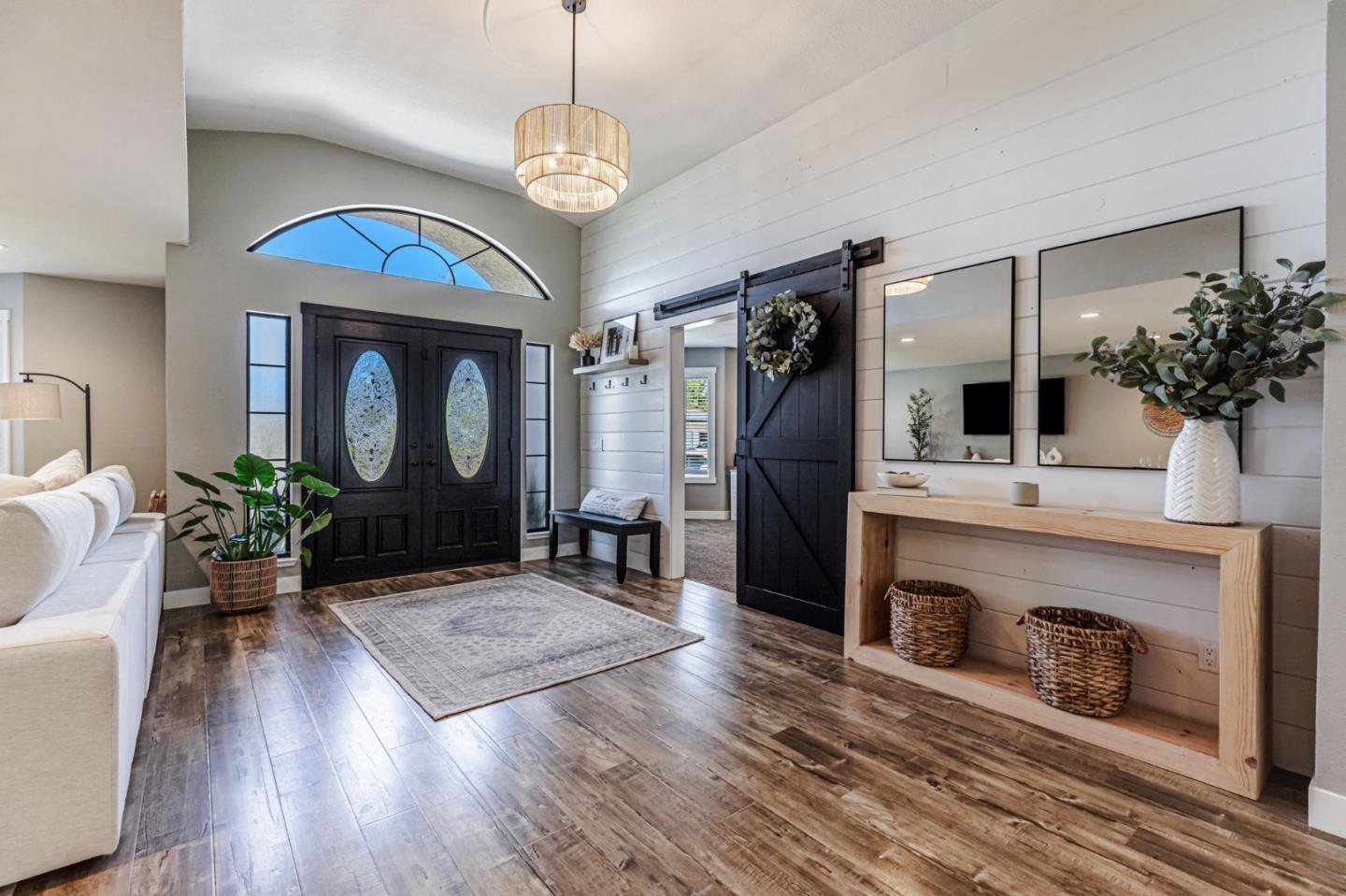 Detail Gallery Image 8 of 73 For 640 S Ridgemark Dr, Hollister,  CA 95023 - 4 Beds | 4 Baths