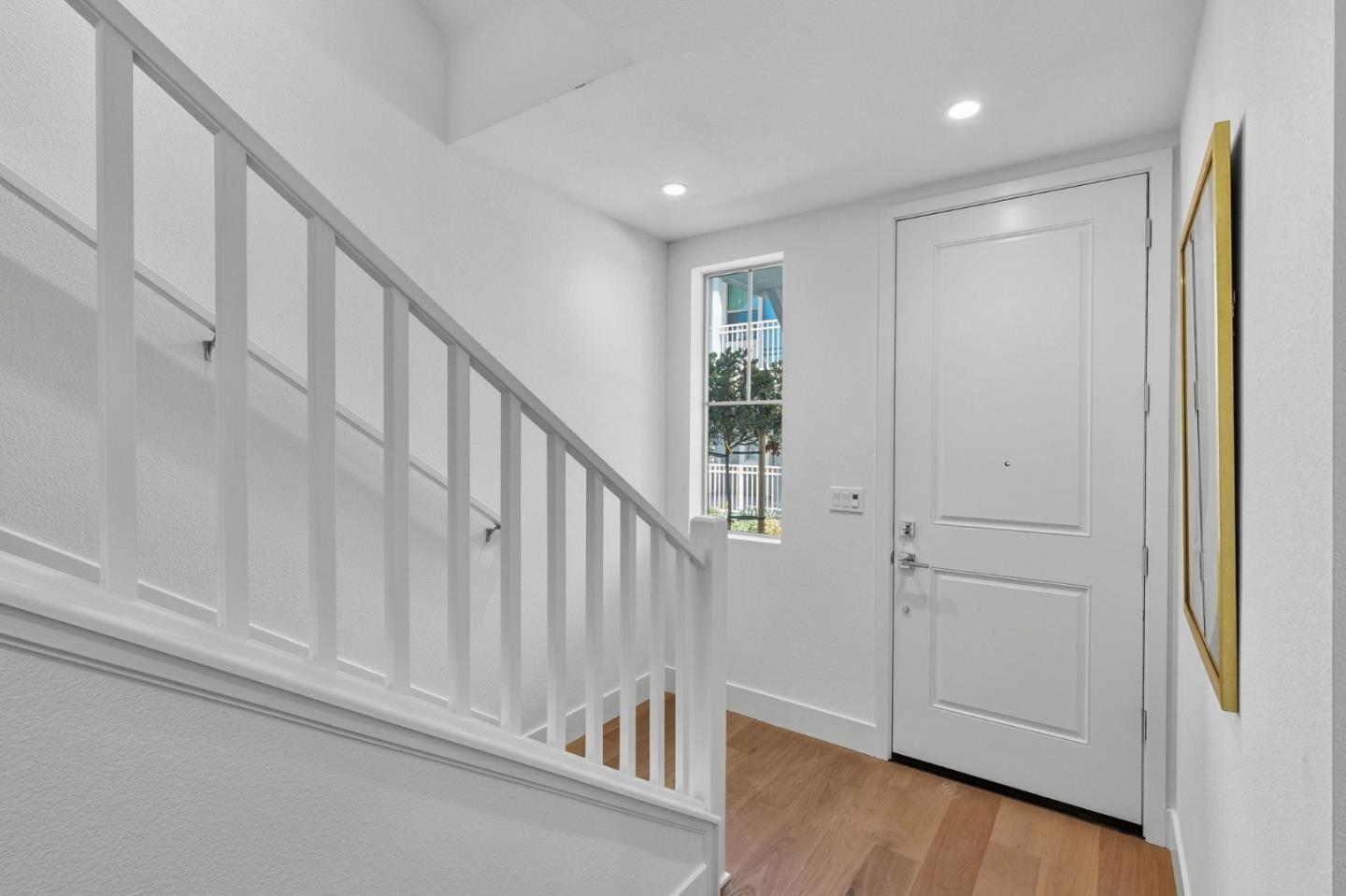 Detail Gallery Image 2 of 24 For 214 Oak Cir, Walnut Creek,  CA 94597 - 4 Beds | 3/1 Baths